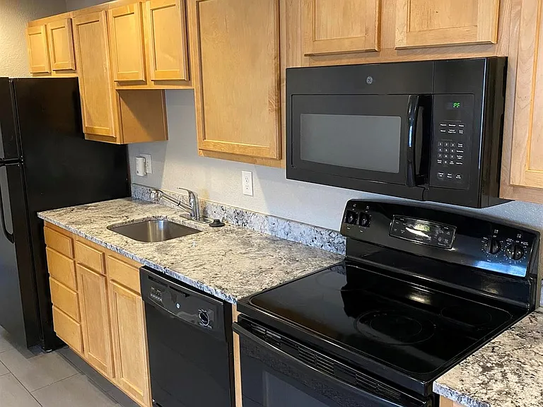 The Pearl Apartments — Photo 7