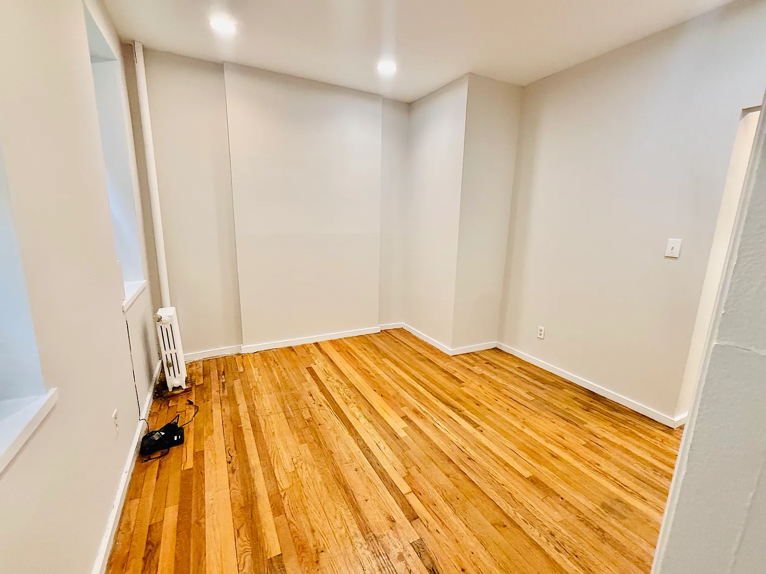 228 West 24th Street — Photo 1