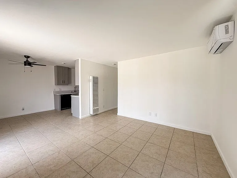 5839 Bagley Ave — Photo 13