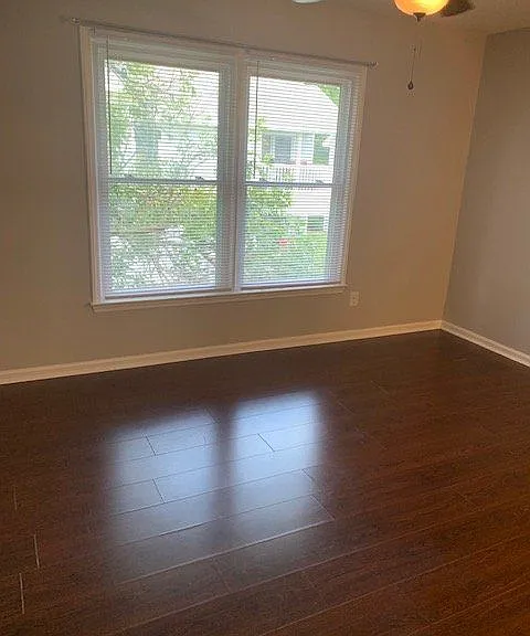 129 W Victoria Ct #E — Photo 13