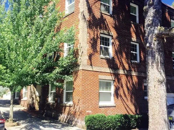 T0108 - Laurelview Apartments, 236 SE 32nd Ave APT 104, Portland, OR 97214