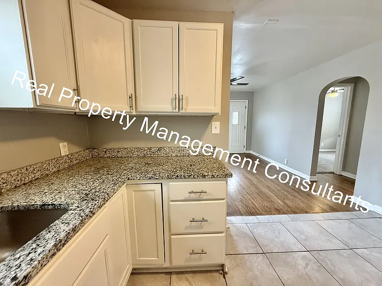 805 E 21st Ave #1S — Photo 11