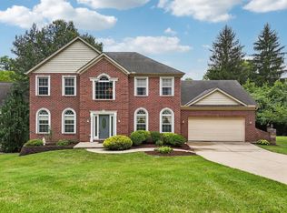 7678 Livingston Rd, Cincinnati, OH 45247