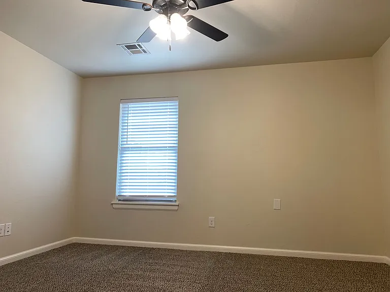 1525 NW 14th St — Photo 32
