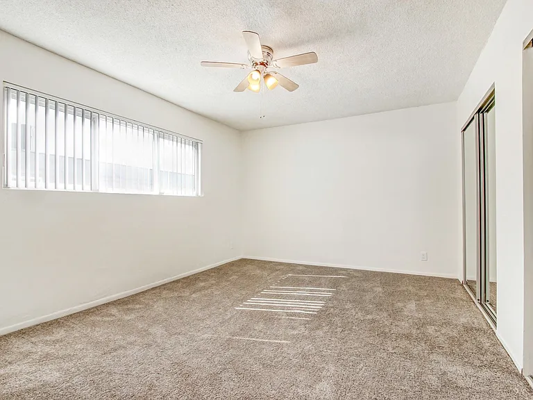 Woodman Apartments — Photo 51
