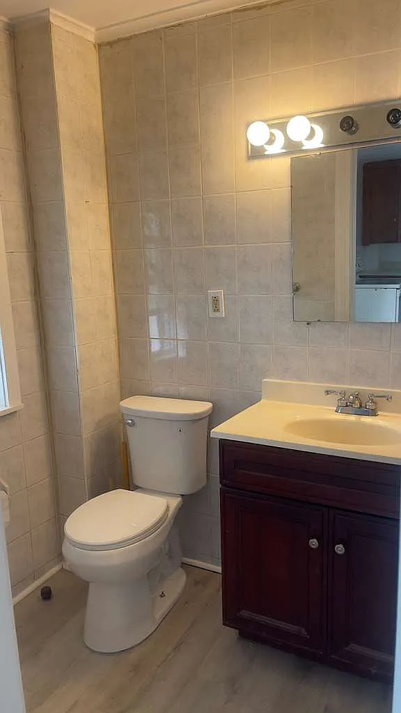 4 bed, 1000 sqft, $2,500 — Photo 3