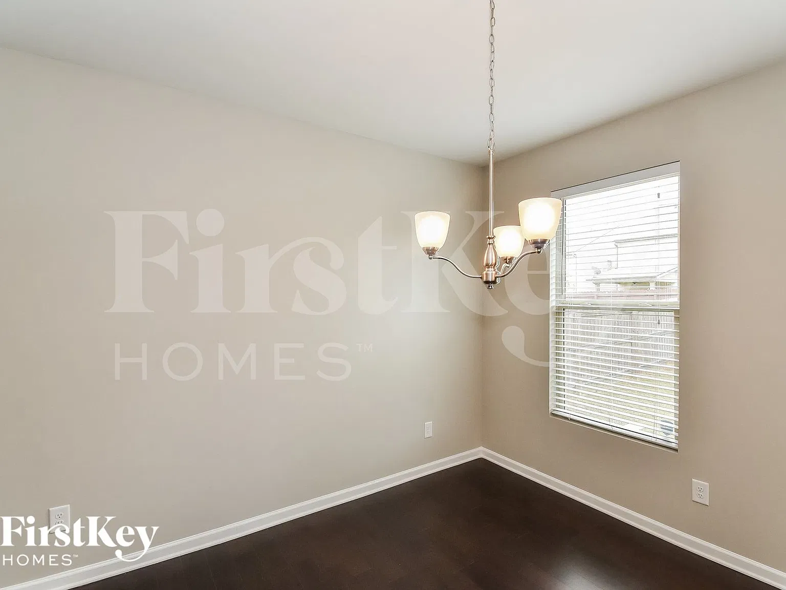 3 bed, 2.5 bath, 1980 sqft, $2,160 — Photo 4