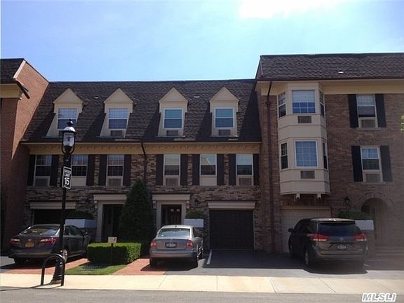 2nd image of 1406 Bonnie Ln