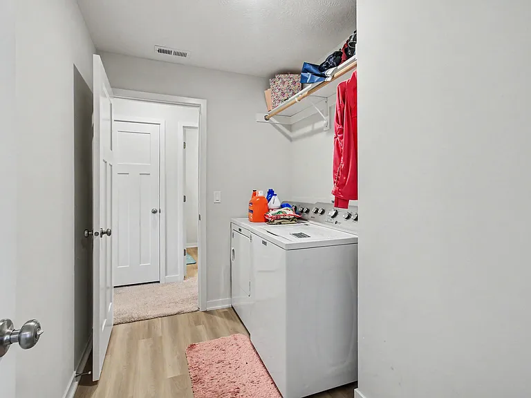 7924 N 93rd St — Photo 11