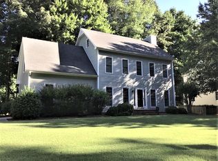 2510 Regents Park Ln, Greensboro, NC 27455