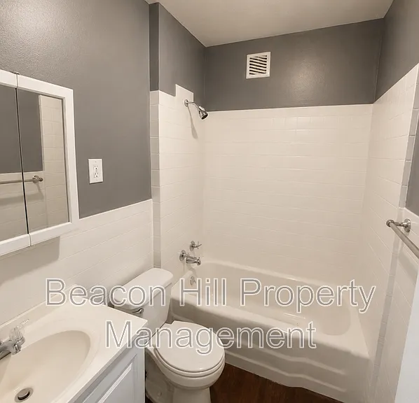 12602 Locke Ave — Photo 6