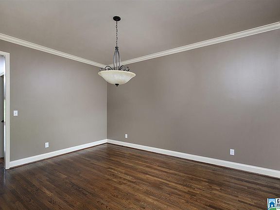 5th image of 6105 Clubhouse Dr