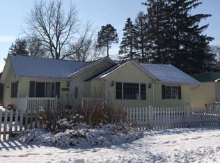 7425 Center Dr, Wonder Lake, IL