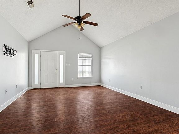 3rd image of 70076 6th St