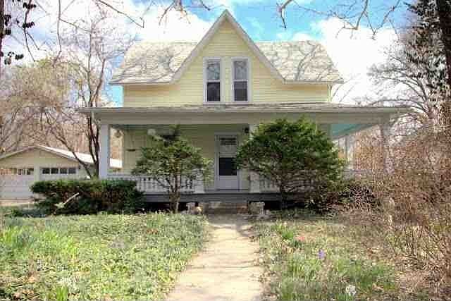 342 Indiana Lawrence, KS listing photo #1