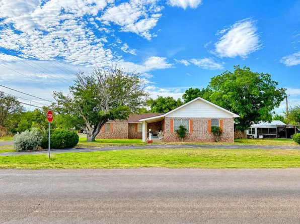 301 E 21st St, Crane, TX 79731