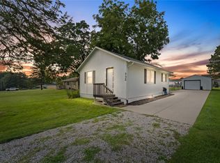 732 SW 54th St, Ankeny, IA 50023