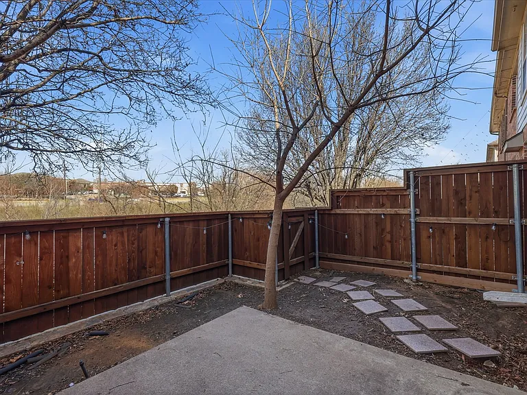 1725 Brookview Dr — Photo 18