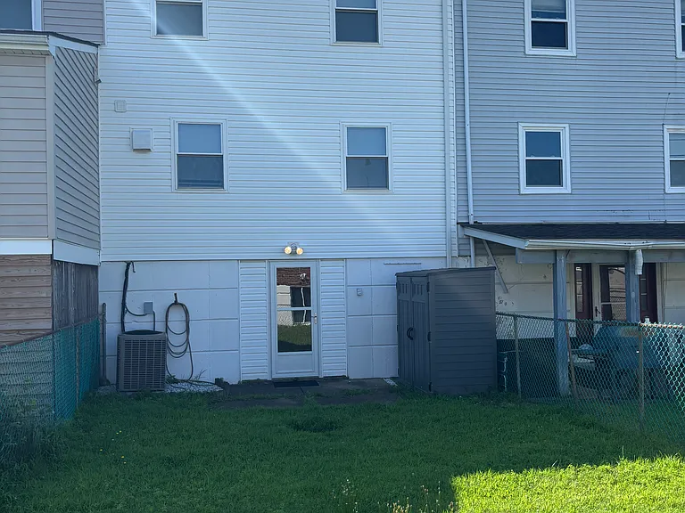 3303 Ashfield Ln — Photo 14