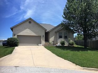 2018 N Cedarwood Ct, Ozark, MO 65721