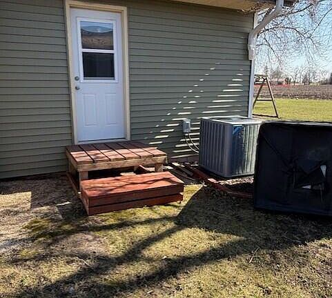 5th image of 1311 Bluff St
