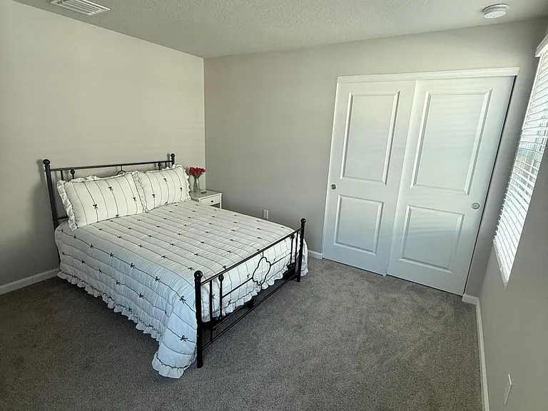 389 Salisbury Cir — Photo 28