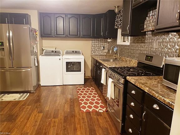 3rd image of 1746 Evergreen Dr