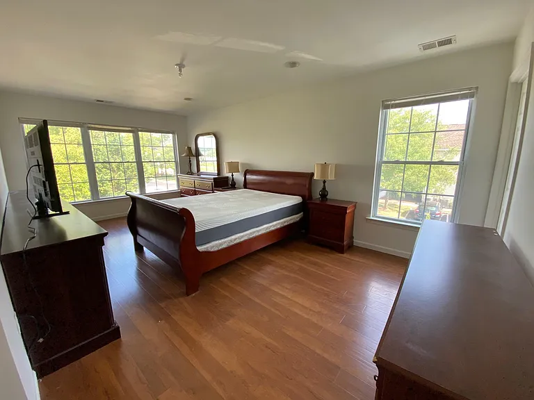 121 Chariot Ct — Photo 5
