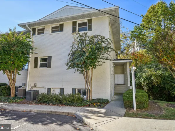 5357 Pooks Hill Rd, Bethesda, MD 20814