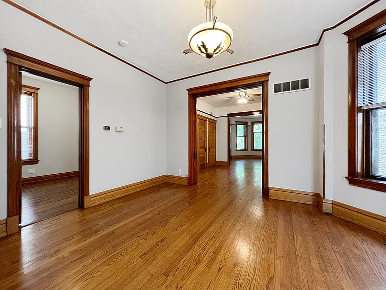 3726 N Lakewood Ave #1F — Photo 8