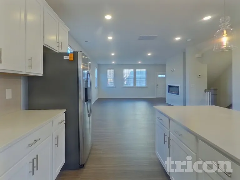 13869 Hill St — Photo 7