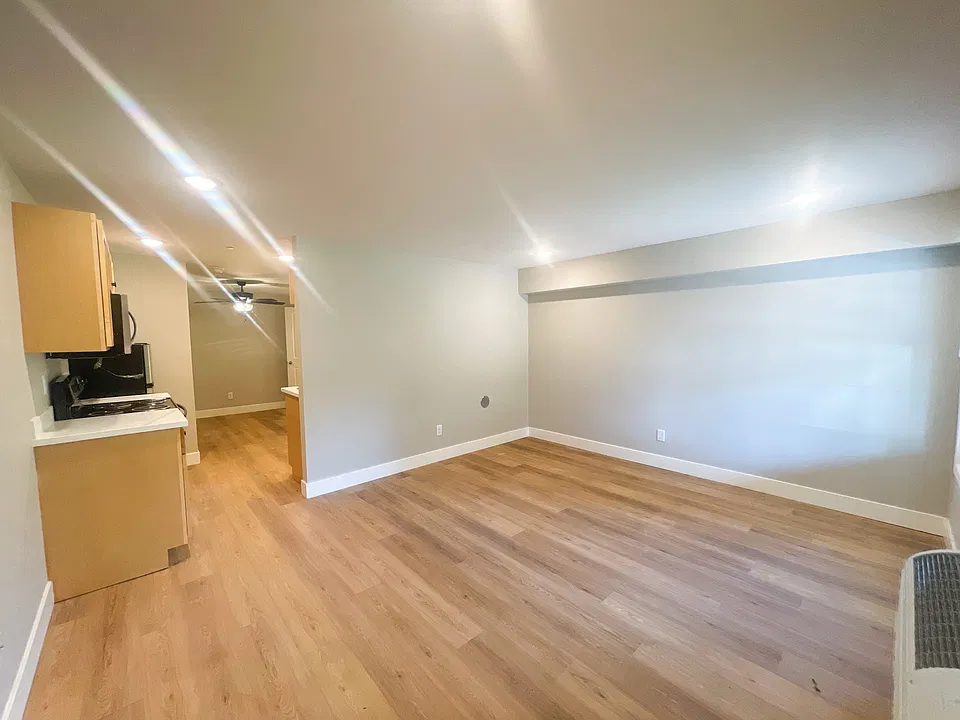 122 S Bellevue St #14