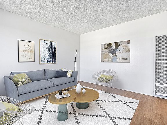 4th image of 466 W Washington Ave #3930425