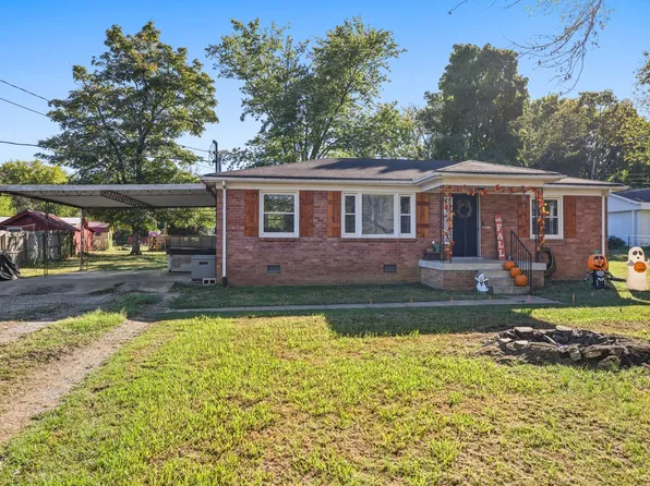 112 Hobbs Ln, Lebanon, TN 37090