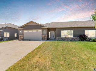 6407 S Keller Cir, Sioux Falls, SD 57108