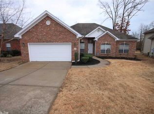 61 Legends Dr, Little Rock, AR 72210