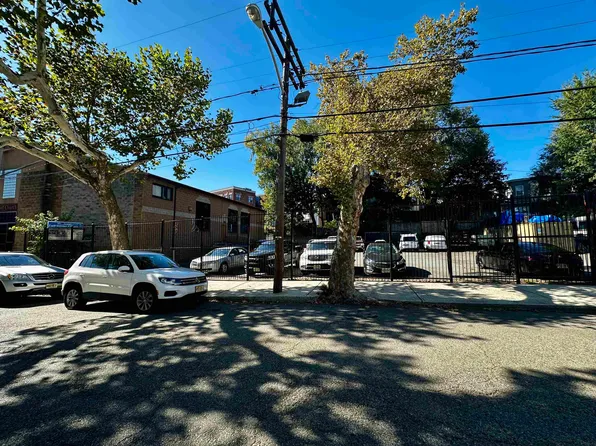 33 Prescott St, Jersey City, NJ 07304