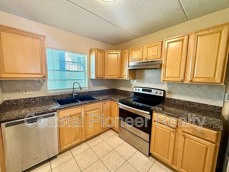 1 bed, 1.0 bath, 742 sqft, $1,250 — Photo 4