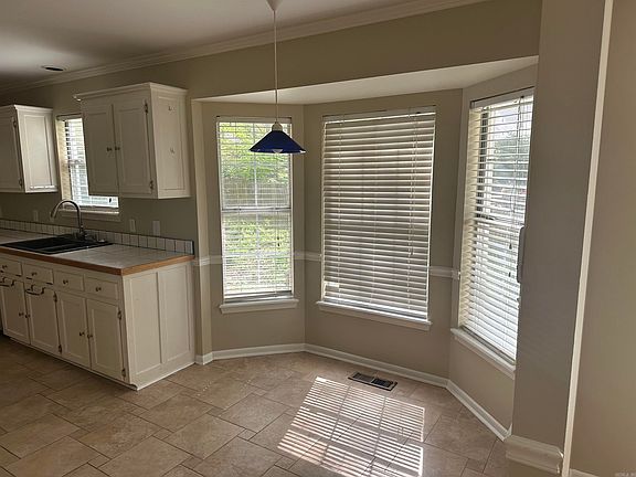 5th image of 46 Morrison Ct