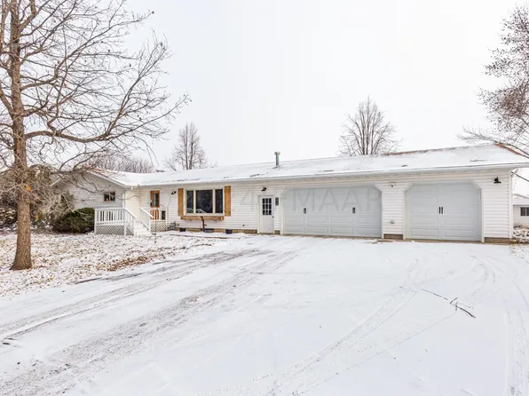 5216 Oakport St N, Moorhead, MN 56560