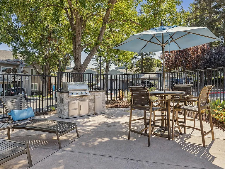 PTA Exterior Pool