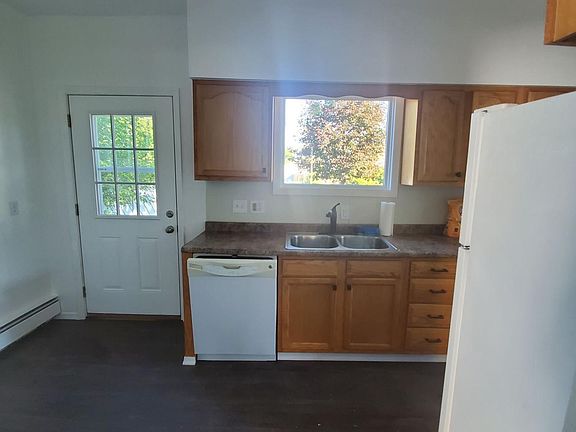 5th image of 91 Watkins St