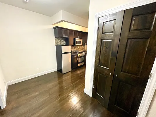 Rented by REAL New York | media 6