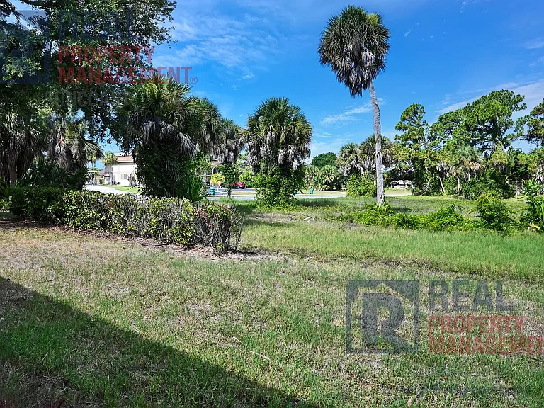 230 Rotonda Blvd W #A — Photo 33