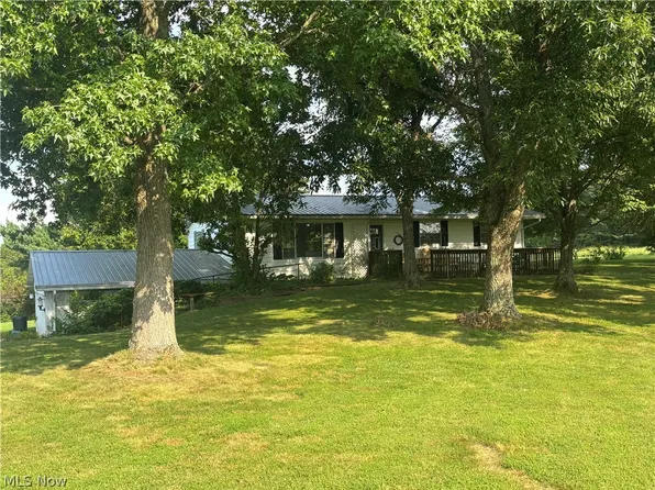 944 Hickman Rd, Waterford, OH 45786