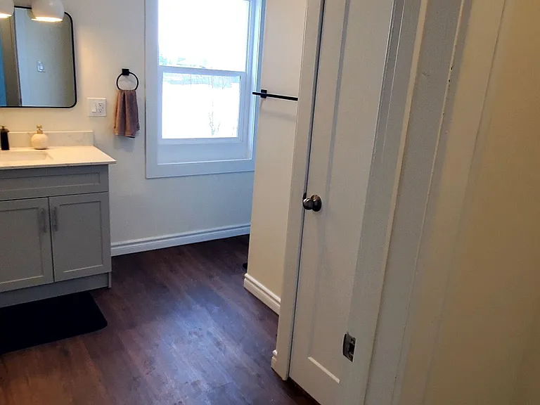 244 Albert St W — Photo 17