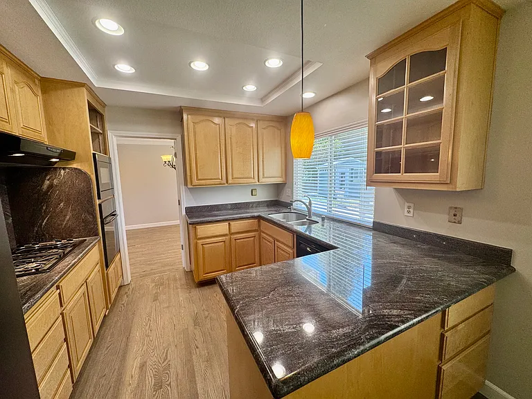1318 Deb Ct — Photo 10