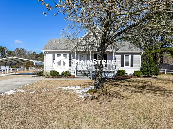 33 Wallace St, Angier, NC 27501