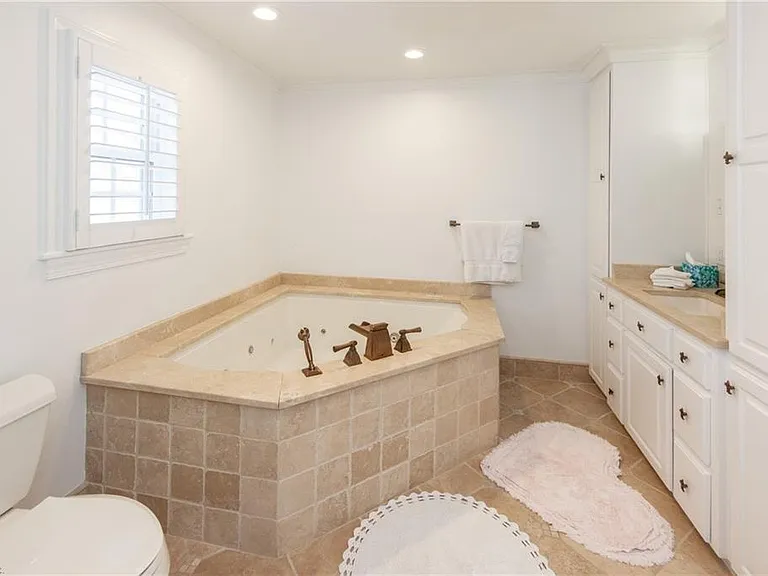 8302 Atlantic Ave #A — Photo 35