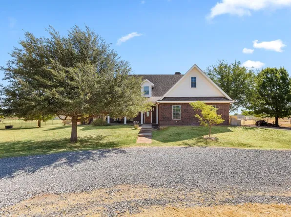2991 Bell Rd S, Iowa Park, TX 76367